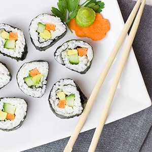 Mi is valójában a sushi és miért kell neked is elkészítened?